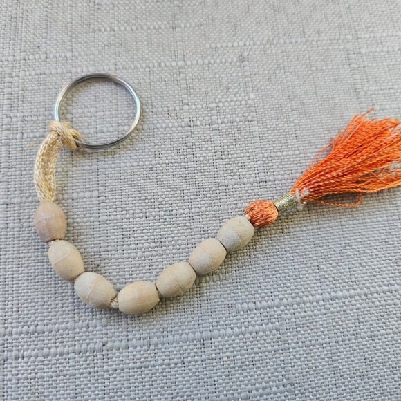 Keychain Real wood Beads Handmade 7 Beads Orange Tassel Keys Holder - Picture 4 of 11